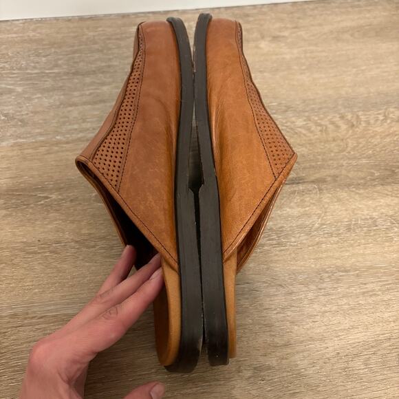 Tommy Bahama Leather Brown Men's Slip-On Slides Close Toes Shoes Size 9 - Picture 5 of 9